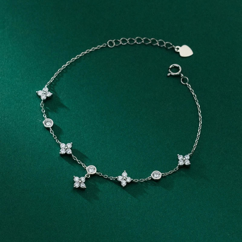 Vierblättriges Moissanit-Blumenarmband für Damen S925 Silber