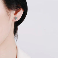 D-Farbige Moissanit-Schraubohrringe aus 925er Silber