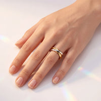 <tc>Ring Trilogie — Drei funkelnde Elemente in Bewegung</tc>